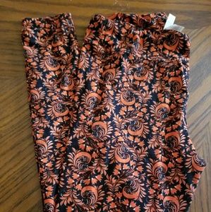 Lularoe Orange and Black leggings